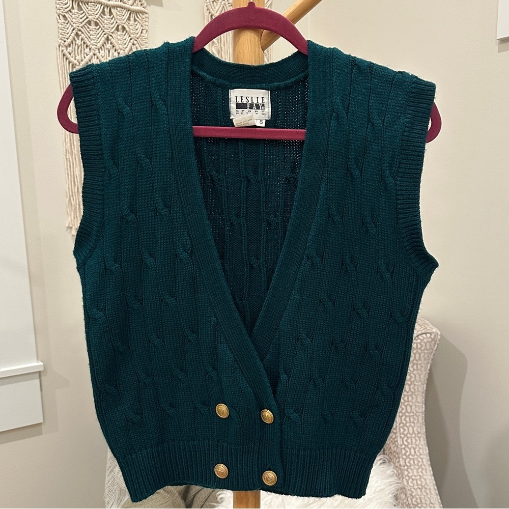 Leslie Fay Sport Green Cable Knit Sweater Vest Gold Buttons Women’s S